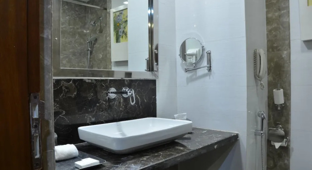 Клубный номер Standard с балконом The Lal Vilas Hotel & Resort