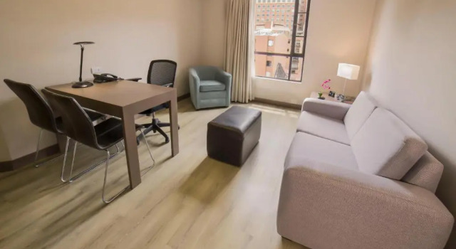 Номер Standard Embassy Suites by Hilton Bogotá - Rosales