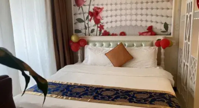 Люкс He Long Town Story Express hotel