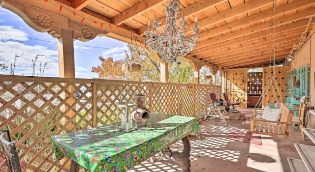 Коттедж Idyllic Española Casita w/ Charcoal Grill