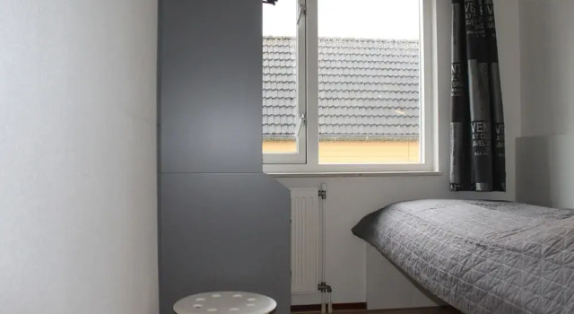 Коттедж Nice Holiday Home 200m. From the Beach