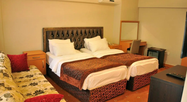 Трёхместный номер Palace Point Hotel