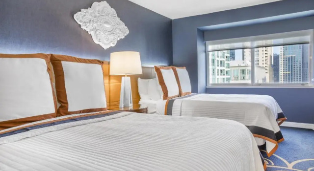 Четырёхместный люкс c 1 комнатой Omni Chicago Hotel