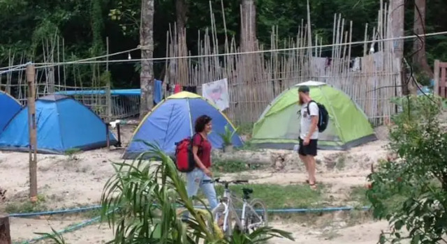 Тент с красивым видом из окна Lipe Camping Zone & Bungalows