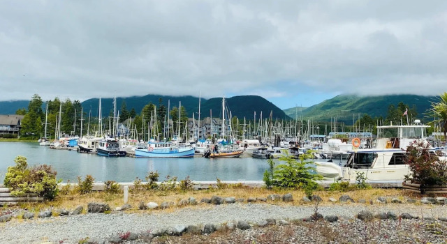 Четырёхместный номер Standard с балконом и с видом на воду Canadian Princess Lodge & Marina