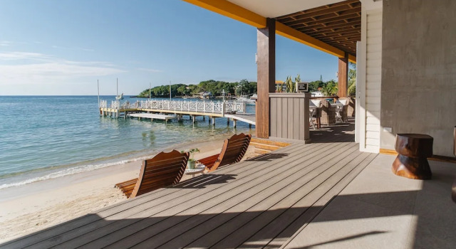 Люкс The Beach House Boutique Hotel