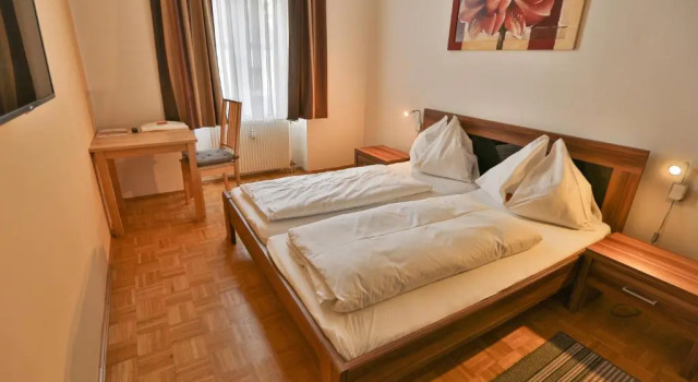 Feldkirchnerhof, Rezerwuj Hotel Feldkirchen bei Graz 