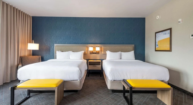 Четырёхместный номер Standard Comfort Inn & Suites