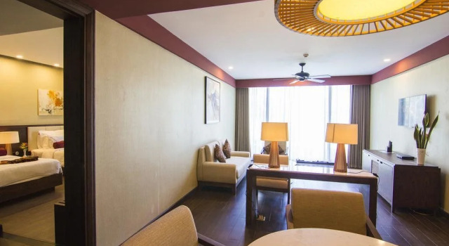 Huong Phong Ho Coc Beach Resort, Забронировать Курортный отель Суен Мок провинция Бариа-Вунгтау