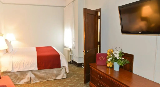 Номер Standard Penn Wells Hotel