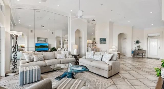 Ostego Bay 271-3 by Distinctive Beach Rentals, Забронировать Апартаменты/квартира Форт-Майерс-Бич Fort Myers Area