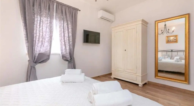 Villa Bellevue, Book Villa Hotels in Selina with Parking, Parking