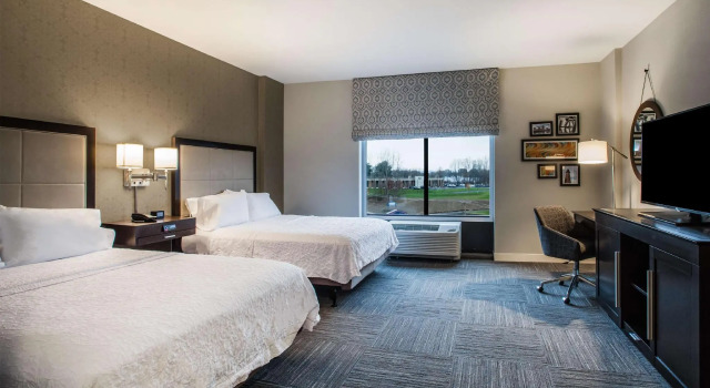 Четырёхместный номер Standard Hampton Inn Rochester Penfield, Ny