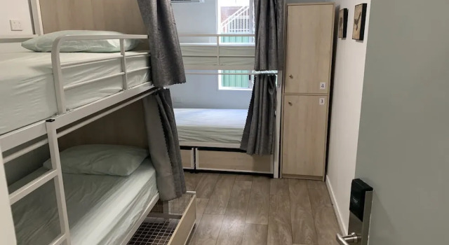 Mummas Hostel Surfers Paradise - 18 to 40 years old - Passport Only, Book Hostel Cheap Hotels in Queensland