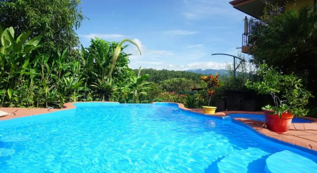 Lake Point Guest House, Reservar Casa de hóspedes Hotéis em Alajuela com piscina, Piscina