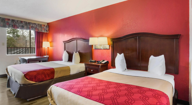 Четырёхместный номер Standard Econo Lodge Williamsburg Historic Area