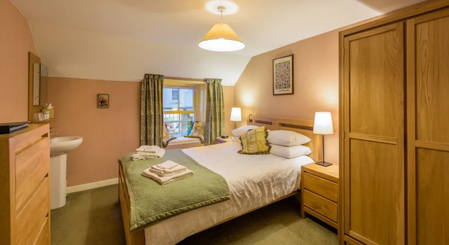 Lochleven B&B Killin, Забронировать Отель «постель и завтрак» Отели Центральной Шотландии с парковкой, Парковка