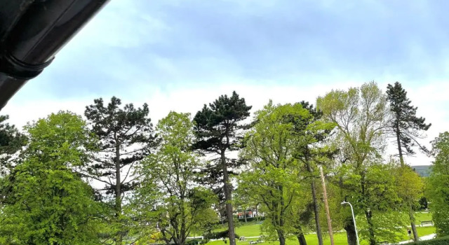 Апартаменты 1st floor 2 bedroom apartment with park views and garden.
