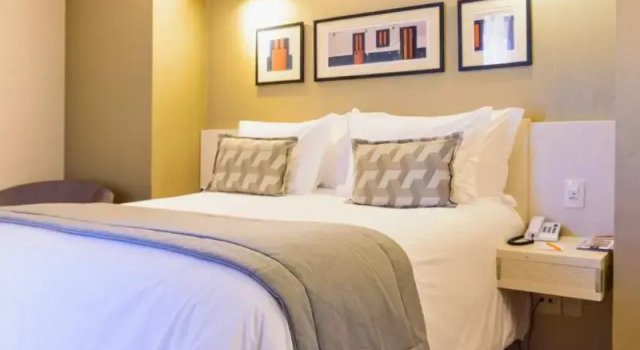 Двухместный номер Business с балконом Comfort Suites Brasília