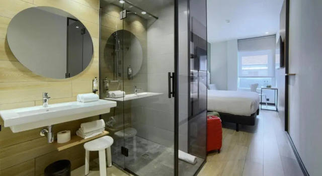 Двухместный номер Standard voco Bilbao - City by IHG