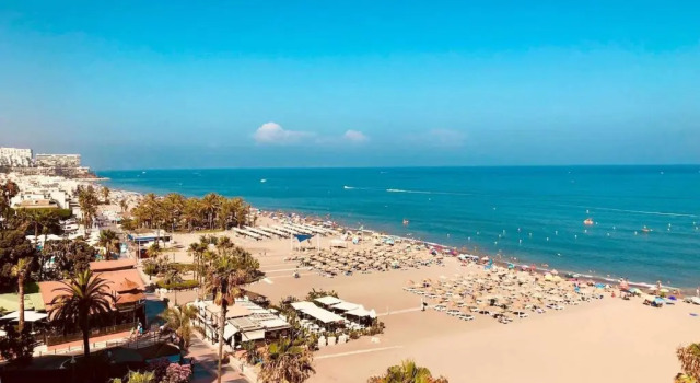 Апартаменты 797 Holiday Rentals - Adosado para 6 a 1 min de la playa Carihuela