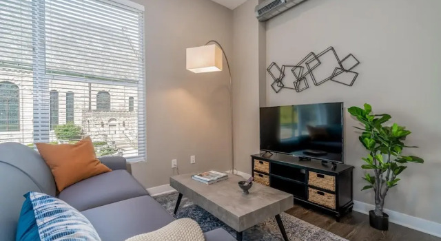 Апартаменты Des Moines Executive 1BD 1BA Downtown Apartment