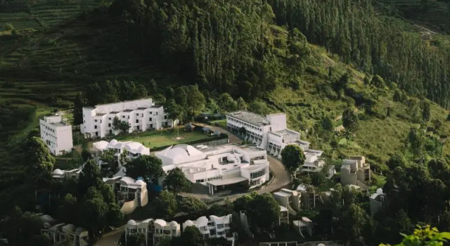 Люкс с 2 комнатами Sterling Kodai Valley