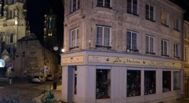 Апартаменты Suite de charme au pied de la cathédrale