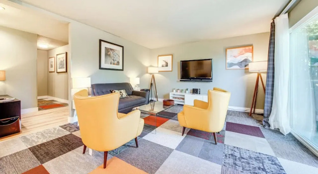 Апартаменты Modern Home Between Seattle, Tacoma & SEA Airport