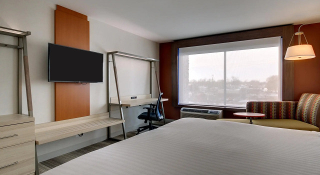 Номер Standard Holiday Inn Express & Suites Galesburg by IHG