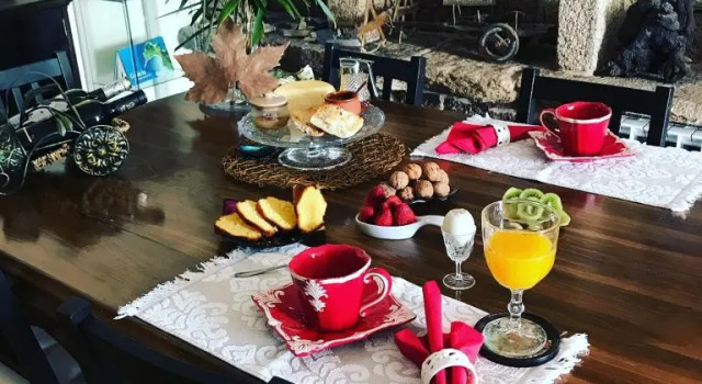 Коттедж с 5 комнатами Casa A Canteira