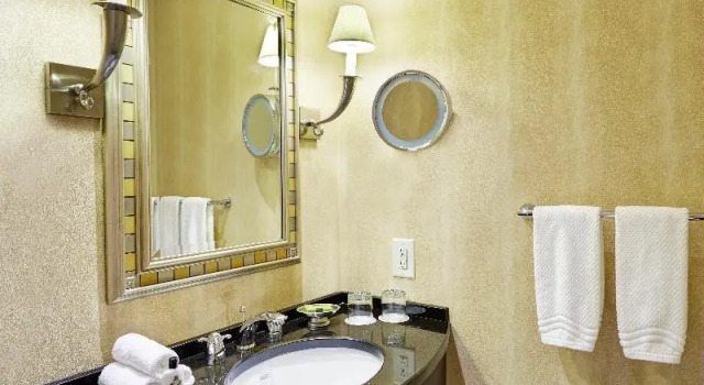 Standard Zimmer InterContinental Buckhead Atlanta, an IHG Hotel