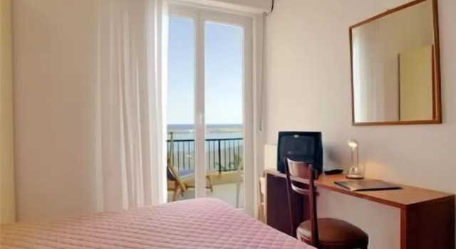 Hotel Casa Marina, Забронировать Отель Отели Лоано с парковкой, Парковка