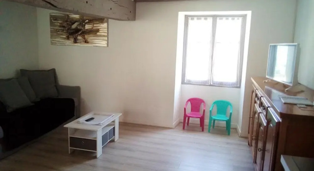 House With 2 Bedrooms in Champigny-sur-veude, With Enclosed Garden