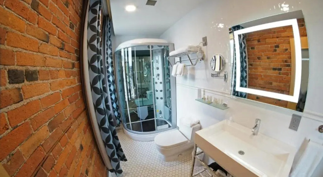 Полулюкс Deluxe Savoy Hotel