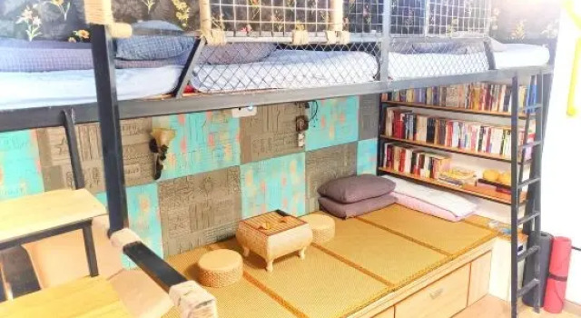 Кровать в общем номере Yunshang Four Seasons Homestay (Laoshan Yangkou Beach Store)