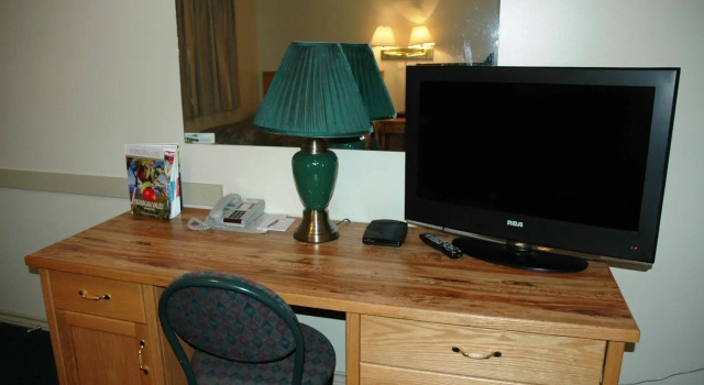 Slumber Lodge, Buchen Sie Hotel Hotels in British Columbia mit Pool, Schwimmbad