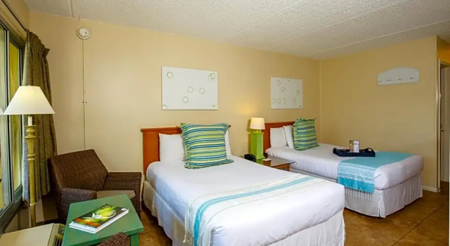 Номер Deluxe Naples Garden Inn
