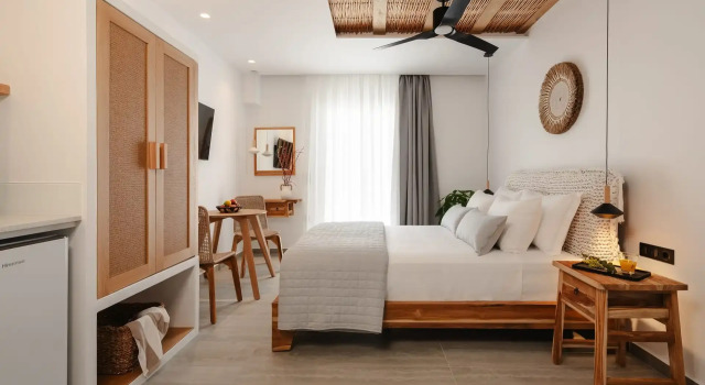 Люкс Comfort с видом на море Phaistos Suites