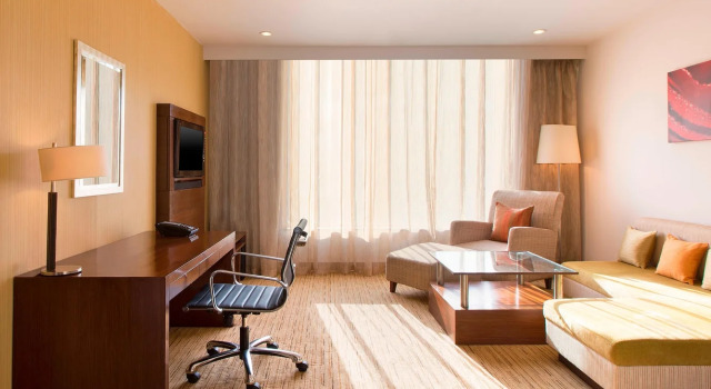Люкс Executive Four Points by Sheraton Hotel & Serviced Apartments, Pune