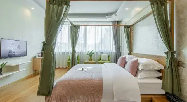 Люкс Deluxe Gushujia Homestay (Anji Lingfeng Tourist Resort)