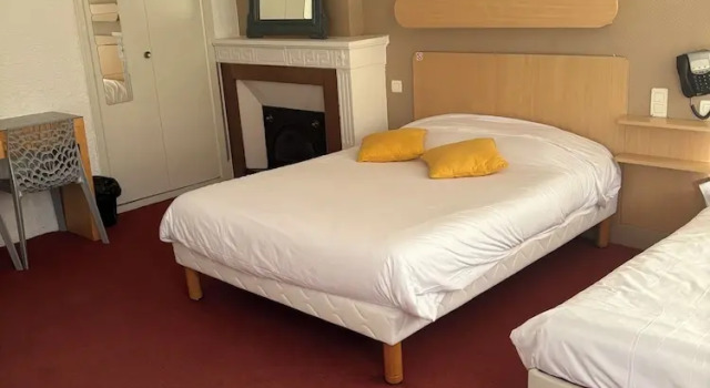 Четырёхместный номер Comfort Logis Hotel Lange Couronne