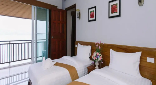 Номер Standard с балконом и с видом на море Royal Hill Satun Hotel