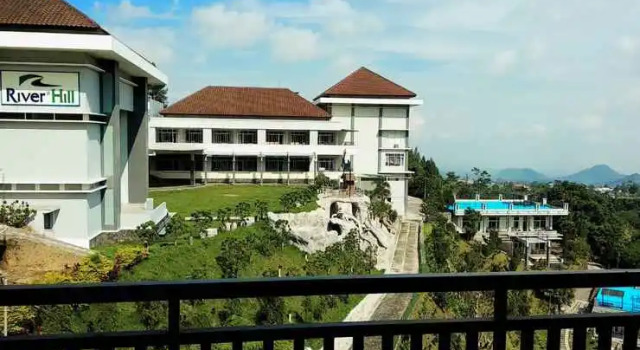 River Hill Tawangmangu