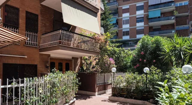 Residenza in Vaticano Roma, Prenota Bed & breakfast Hotel a Lazio con parcheggio, Parcheggio