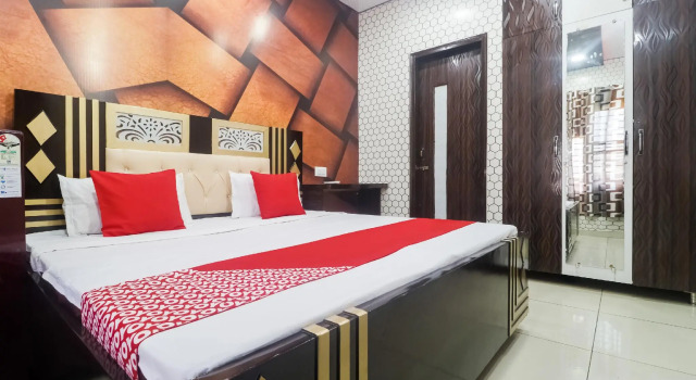 OYO Flagship 82416 Hotel President Inn, Book Hotel Phagwara Punjab