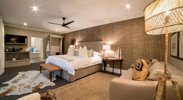 Люкс Luxury The Milner by The Oyster Collection