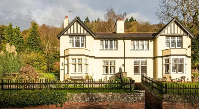Beautiful 4-bed House in Monmouth