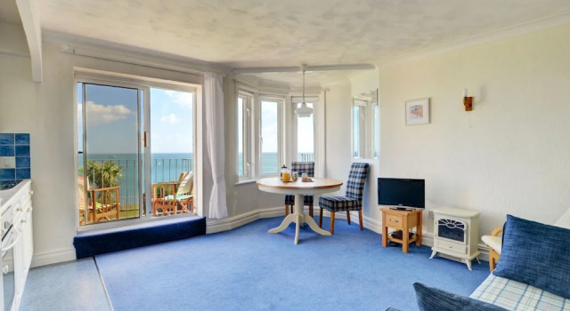 Cozy Holiday Home in Swanage with Balcony, Забронировать Отель Суонидж Jurassic Coast