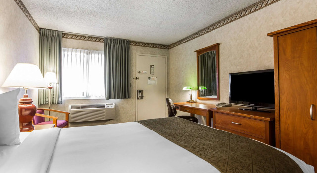 Двухместный номер Standard Quality Inn & Suites Silicon Valley